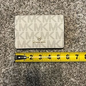 Micheal kors wallet